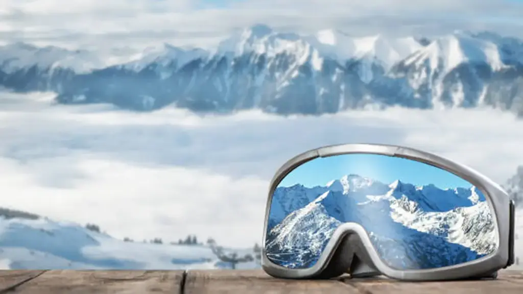 What is VLT in Ski Goggles and How Does It Affect Your Vision on the Slopes 3