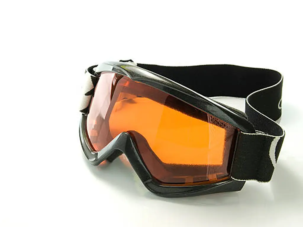 What is VLT in Ski Goggles and How Does It Affect Your Vision on the Slopes cover