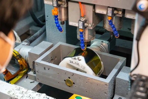 5-Axis CNC Lens Cutting